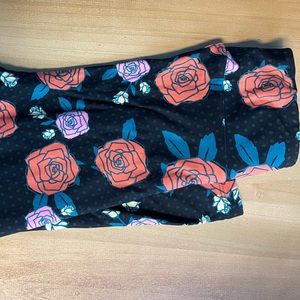 Lularoe Valentine’s leggings one size